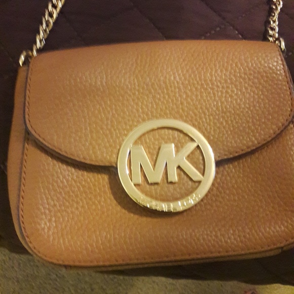 💖❤MK Crossbody bag❤💕 - Picture 1 of 3